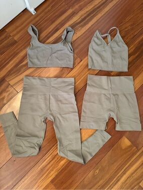 SET ACTIVE - lot of 4 mix & match pieces